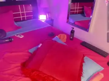 Chaturbate Live Sex Cam of _vennuss_