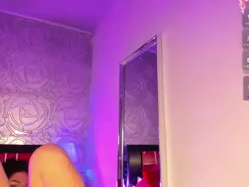 Chaturbate Nude Webcam of _vennuss_