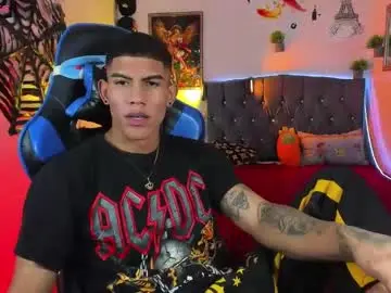 Chaturbate Free Porn Cam of damian_latinxxx