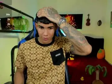 Chaturbate Live Sex Cam of damian_latinxxx