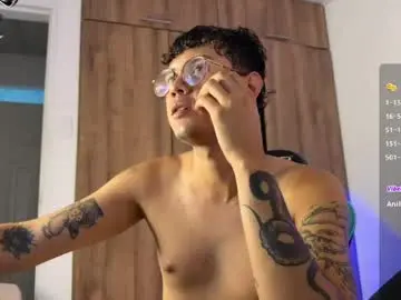 Chaturbate Live Sex Cam of leaneseb