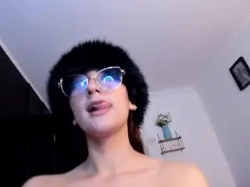 Chaturbate Live Sex Cam of lucy_doll85