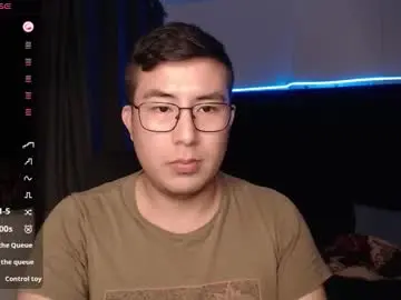 Chaturbate Watch Live Sex Cams of andrewmhilton_