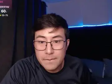 Chaturbate Adult Video Chat of andrewmhilton_