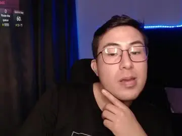 Chaturbate Adult Video Chat of andrewmhilton_