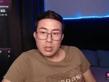 Chaturbate Live Sex of andrewmhilton_