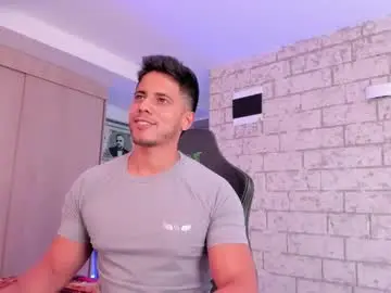 Chaturbate Live Sex Cam of ashton_coleman_