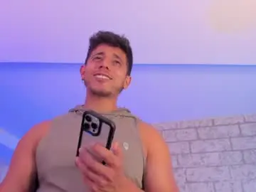 Chaturbate Free Porn Cam of ashton_coleman_