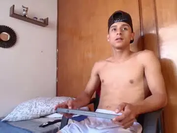 Chaturbate Nude Webcam of carloz_perez