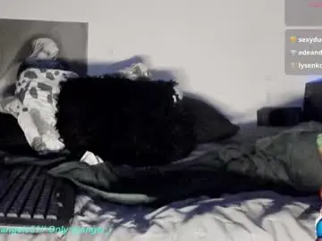 Chaturbate Sex Cam of chris_angel01