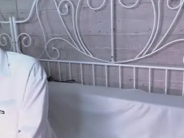 Chaturbate Adult Webcams of hugebangins_