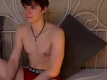 Chaturbate Watch Live Sex Cams of hugebangins_