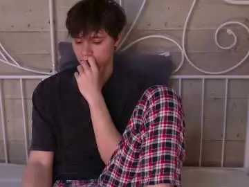 Chaturbate Free Porn Cam of hugebangins_