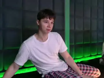 Chaturbate Sex Cam of hugebangins_