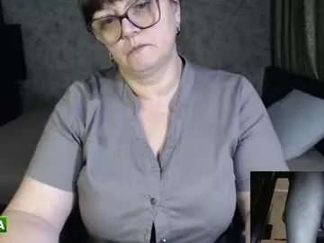Chaturbate Live Sex Cam of carolinedream_