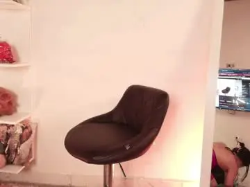 Chaturbate Adult Video Chat of ema_parkerr