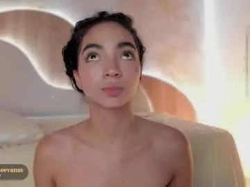 Chaturbate Live Porn of adelineevanss