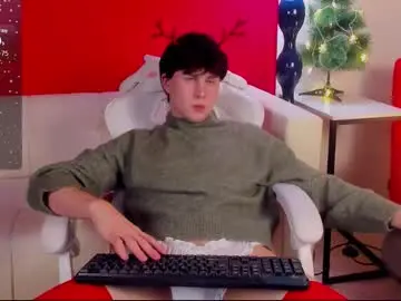 Chaturbate Free Porn Cam of adrianoaubert