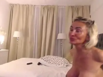 Chaturbate Watch Live Sex Cams of silver_miss