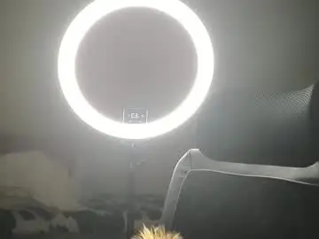 Chaturbate Free Porn Cam of curiousbisex22