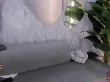 Chaturbate Adult Webcams of emelyross_
