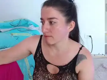 Chaturbate Sex Cam of emelyross_