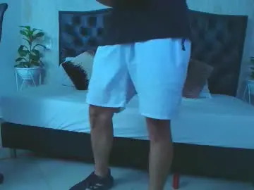 Chaturbate Nude Webcam of landercruz