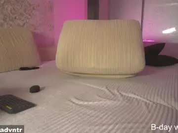 Chaturbate Live Sex Cam of rus_adventure