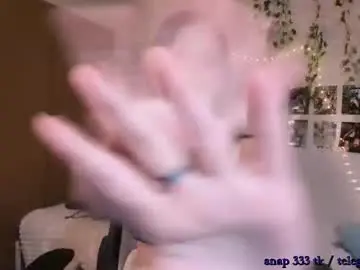 Chaturbate Live Sex Cam of vivian_qwerty