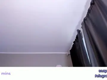 Chaturbate Sex Cam of vivian_qwerty