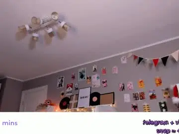 Chaturbate Free Live Porn of vivian_qwerty