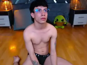 Chaturbate Live Porn of aaron_blink1