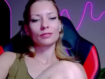 Chaturbate Sex Cam of karoline121
