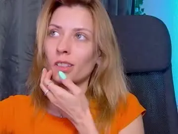 Chaturbate Adult Video Chat of karoline121