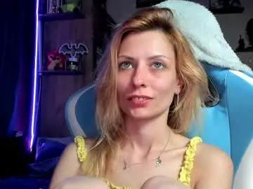 Chaturbate Live Sex Cam of karoline121