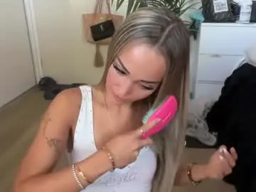Chaturbate Live Porn of luvlivvyy