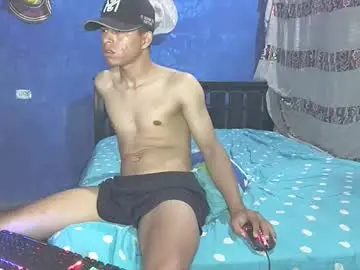 Chaturbate Best live sex cam show of adonis5_