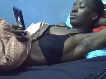 Chaturbate Live Sex Cam of petite_bella21