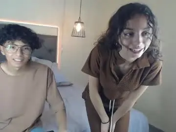 Chaturbate Live Sex Cam of lubli_thodez