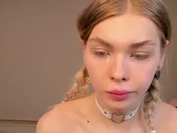 Chaturbate Watch Live Sex Cams of blondy_fina