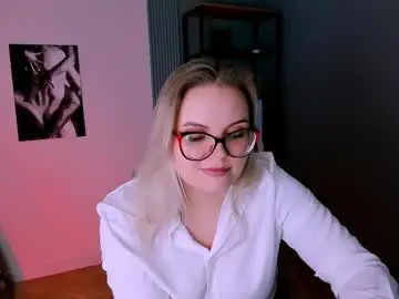 Chaturbate Live Sex Cam of crystalcurtis