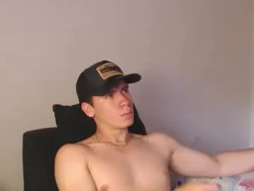 Chaturbate Live Sex of harry_brown2324
