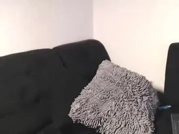 Chaturbate Free Porn Cam of harry_brown2324