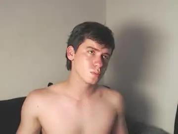 Chaturbate Free Live Porn of harry_brown2324