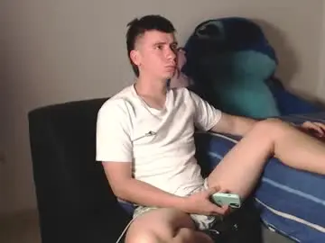 Chaturbate Live Porn of harry_brown2324