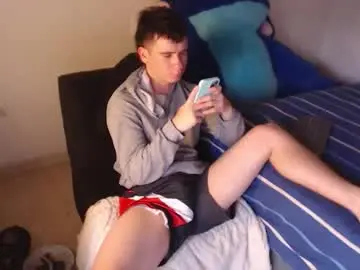 Chaturbate Live Sex Cam of harry_brown2324