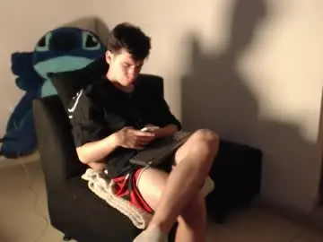 Chaturbate Live Sex of harry_brown2324