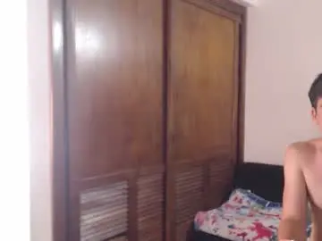 Chaturbate Free Porn Cam of harry_brown2324