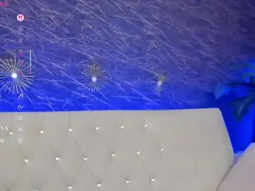 Chaturbate Live Sex Cam of maya_lisa