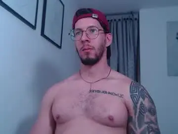 Chaturbate Watch Live Sex Cams of andrew_mathe